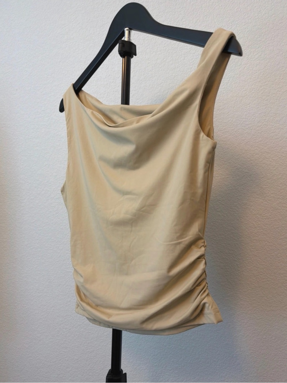 Off-Shoulder Top - Picture 3 of 4
